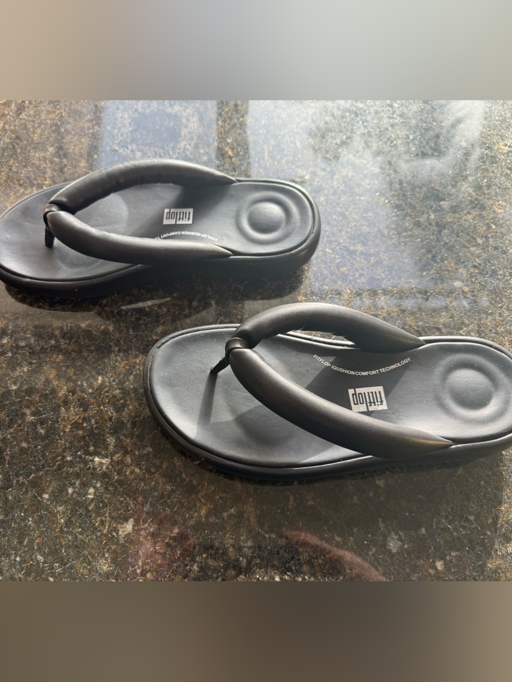 Fitflop Iqushion D-Luxe Padded Leather Sandals
